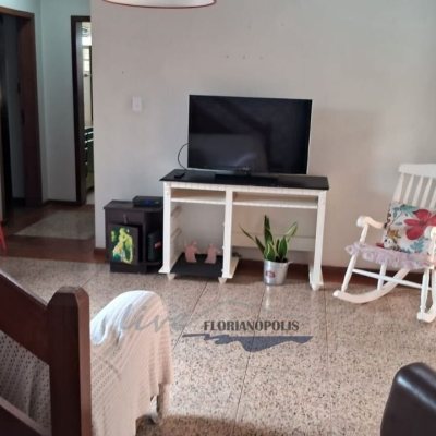 Casa Residencial com 316m², 5 quartos, 2 suítes, 2 garagens, no bairro Jurerê Internacional em Florianópolis