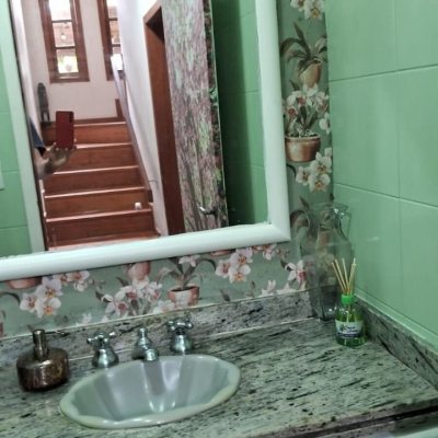 Casa Residencial com 316m², 5 quartos, 2 suítes, 2 garagens, no bairro Jurerê Internacional em Florianópolis