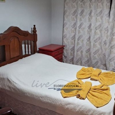 Casa Residencial com 316m², 5 quartos, 2 suítes, 2 garagens, no bairro Jurerê Internacional em Florianópolis