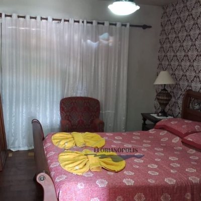 Casa Residencial com 316m², 5 quartos, 2 suítes, 2 garagens, no bairro Jurerê Internacional em Florianópolis