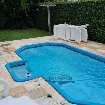 Casa Residencial com 316m², 5 quartos, 2 suítes, 2 garagens, no bairro Jurerê Internacional em Florianópolis