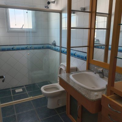 Casa Residencial com 246m², 4 quartos, 3 suítes, 4 garagens, no bairro Jurerê Internacional em Florianópolis