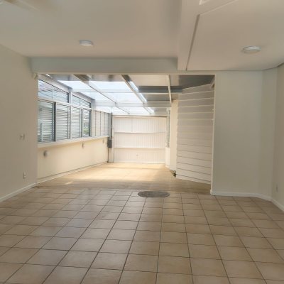 Casa Residencial com 246m², 4 quartos, 3 suítes, 4 garagens, no bairro Jurerê Internacional em Florianópolis