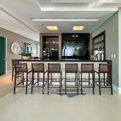 Casa Residencial com 1200m², 4 quartos, 4 suítes, 5 garagens, no bairro Jurerê Internacional em Florianópolis
