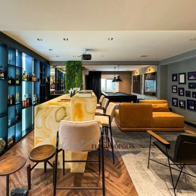 Casa Residencial com 1200m², 4 quartos, 4 suítes, 5 garagens, no bairro Jurerê Internacional em Florianópolis