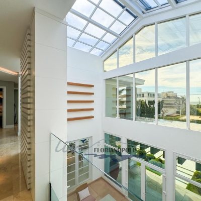Casa Residencial com 1200m², 4 quartos, 4 suítes, 5 garagens, no bairro Jurerê Internacional em Florianópolis
