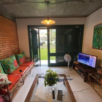 Casa Residencial com 200m², 3 quartos, 1 suíte, 1 garagem, no bairro Jurerê Internacional em Florianópolis