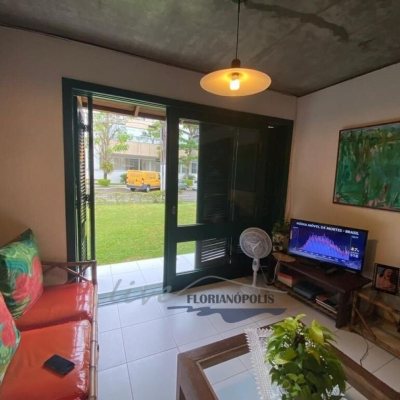 Casa Residencial com 200m², 3 quartos, 1 suíte, 1 garagem, no bairro Jurerê Internacional em Florianópolis