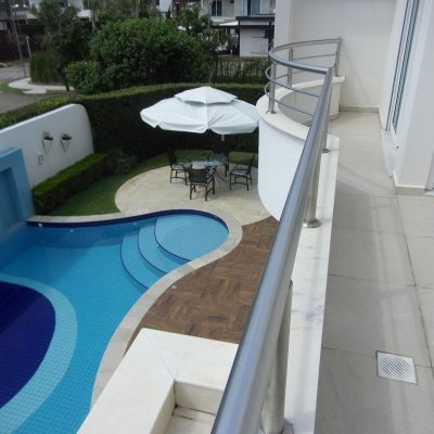 Casa Residencial com 650m², 4 quartos, 4 suítes, 5 garagens, no bairro Jurerê Internacional em Florianópolis
