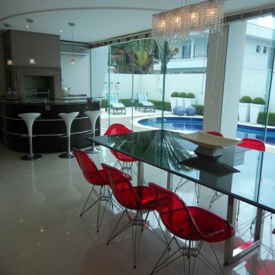 Casa Residencial com 650m², 4 quartos, 4 suítes, 5 garagens, no bairro Jurerê Internacional em Florianópolis