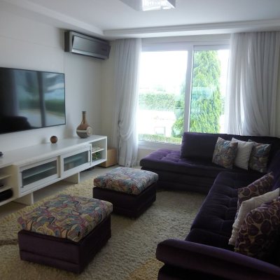 Casa Residencial com 650m², 4 quartos, 4 suítes, 5 garagens, no bairro Jurerê Internacional em Florianópolis