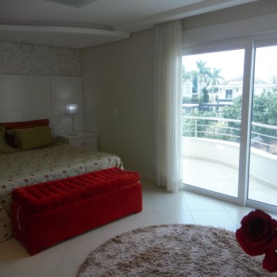 Casa Residencial com 650m², 4 quartos, 4 suítes, 5 garagens, no bairro Jurerê Internacional em Florianópolis