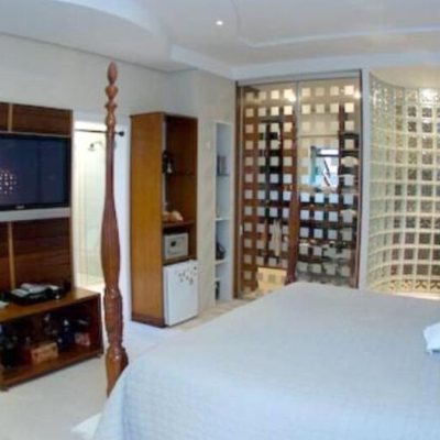 Casa Residencial com 520m², 5 quartos, 4 garagens, no bairro Jurerê em Florianópolis