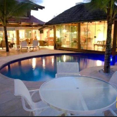 Casa Residencial com 520m², 5 quartos, 4 garagens, no bairro Jurerê em Florianópolis