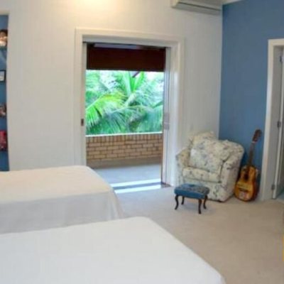 Casa Residencial com 520m², 5 quartos, 4 garagens, no bairro Jurerê em Florianópolis