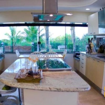 Casa Residencial com 520m², 5 quartos, 4 garagens, no bairro Jurerê em Florianópolis