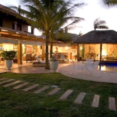 Casa Residencial com 520m², 5 quartos, 4 garagens, no bairro Jurerê em Florianópolis