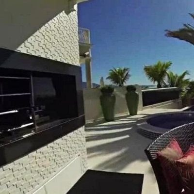 Casa Residencial com 1600m², 5 quartos (sendo 5 suítes), 7 garagens, no bairro Jurerê Internacional em Florianópolis