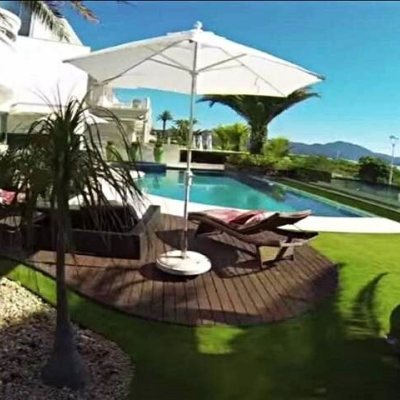 Casa Residencial com 1600m², 5 quartos (sendo 5 suítes), 7 garagens, no bairro Jurerê Internacional em Florianópolis