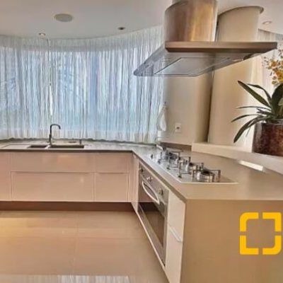 Casa Residencial com 1600m², 5 quartos (sendo 5 suítes), 7 garagens, no bairro Jurerê Internacional em Florianópolis