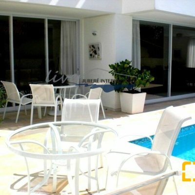 Casa Residencial com 480m², 4 quartos, 4 suítes, 6 garagens, no bairro Jurerê Internacional em Florianópolis