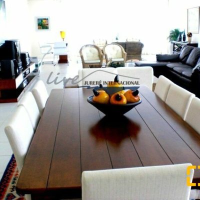 Casa Residencial com 480m², 4 quartos, 4 suítes, 6 garagens, no bairro Jurerê Internacional em Florianópolis