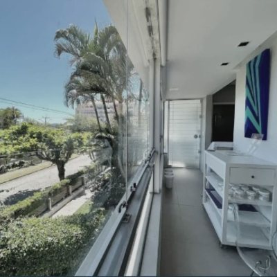 Casa Residencial com 450m², 4 quartos, 4 suítes, 6 garagens, no bairro Jurerê Internacional em Florianópolis