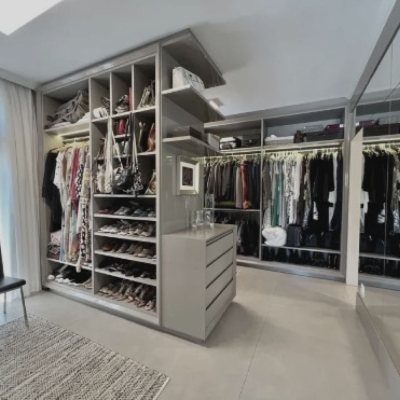 Casa Residencial com 450m², 4 quartos, 4 suítes, 6 garagens, no bairro Jurerê Internacional em Florianópolis