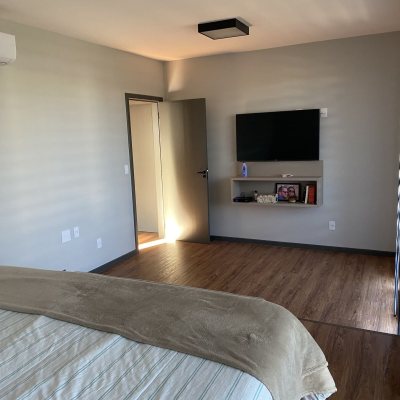 Casa Residencial com 350m², 4 quartos, 4 suítes, 3 garagens, no bairro Jurerê Internacional em Florianópolis