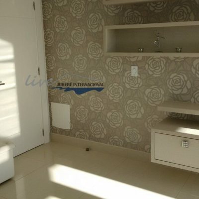 Casa Residencial com 470m², 4 quartos, 4 suítes, 2 garagens, no bairro Jurerê Internacional em Florianópolis