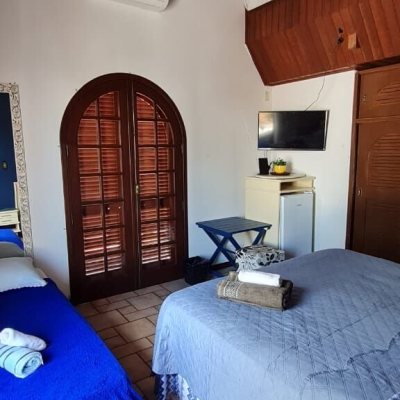 Pousada com 852m², 14 quartos (sendo 7 suítes), 10 garagens, no bairro Ponta das Canas em Florianópolis