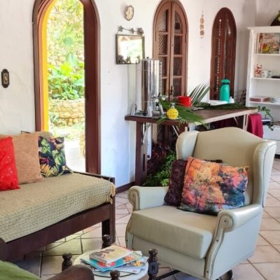 Pousada com 852m², 14 quartos (sendo 7 suítes), 10 garagens, no bairro Ponta das Canas em Florianópolis