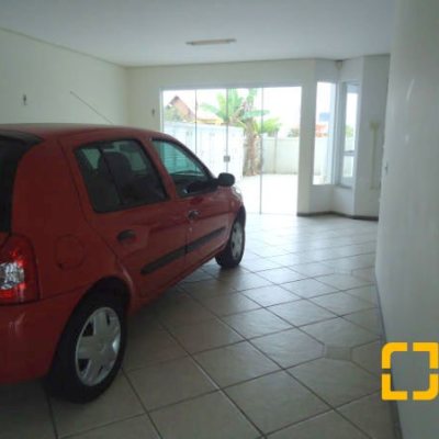 Casa Residencial com 380m², 5 quartos, 2 suítes, 2 garagens, no bairro Jurerê em Florianópolis