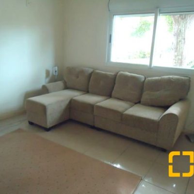 Casa Residencial com 380m², 5 quartos, 2 suítes, 2 garagens, no bairro Jurerê em Florianópolis