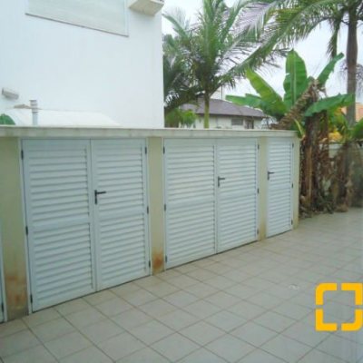 Casa Residencial com 380m², 5 quartos, 2 suítes, 2 garagens, no bairro Jurerê em Florianópolis