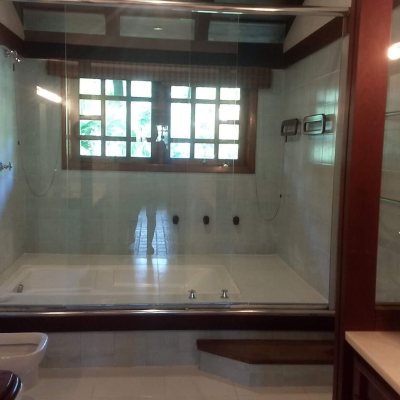 Casa Residencial com 942m², 5 quartos (sendo 5 suítes), 3 garagens, no bairro Jurerê Internacional em Florianópolis