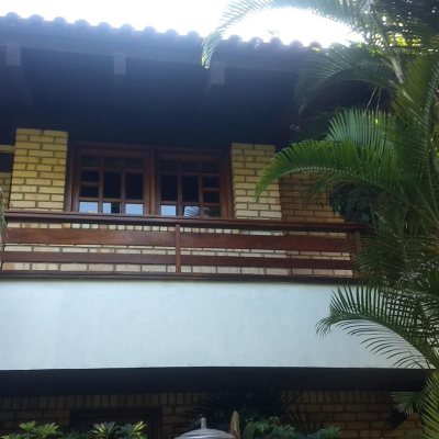 Casa Residencial com 942m², 5 quartos (sendo 5 suítes), 3 garagens, no bairro Jurerê Internacional em Florianópolis