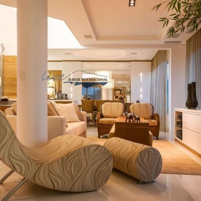 Casa Residencial com 464m², 5 quartos (sendo 4 suítes), 4 garagens, no bairro Jurerê Internacional em Florianópolis