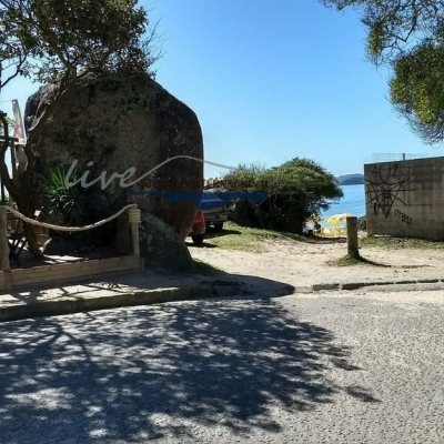 Casa Residencial com 200m², 4 quartos, 3 suítes, 5 garagens, no bairro Jurerê Internacional em Florianópolis