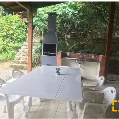 Casa Residencial com 200m², 4 quartos, 3 suítes, 5 garagens, no bairro Jurerê Internacional em Florianópolis