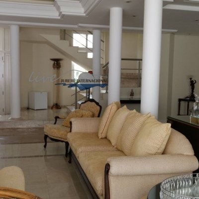 Casa Residencial com 1290m², 8 quartos (sendo 6 suítes), 8 garagens, no bairro Jurerê Internacional em Florianópolis