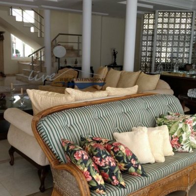 Casa Residencial com 1290m², 8 quartos (sendo 6 suítes), 8 garagens, no bairro Jurerê Internacional em Florianópolis