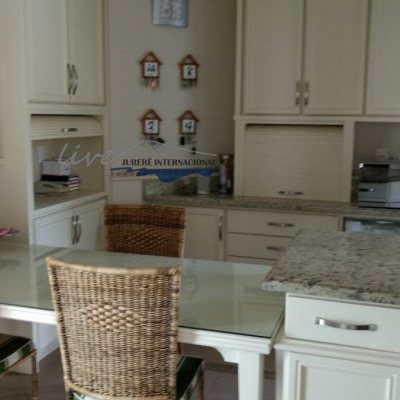 Casa Residencial com 1290m², 8 quartos (sendo 6 suítes), 8 garagens, no bairro Jurerê Internacional em Florianópolis