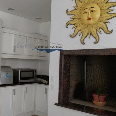 Casa Residencial com 1290m², 8 quartos (sendo 6 suítes), 8 garagens, no bairro Jurerê Internacional em Florianópolis