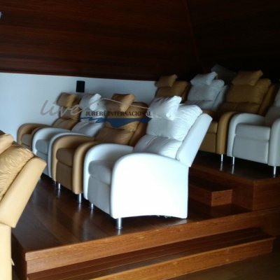 Casa Residencial com 1290m², 8 quartos (sendo 6 suítes), 8 garagens, no bairro Jurerê Internacional em Florianópolis