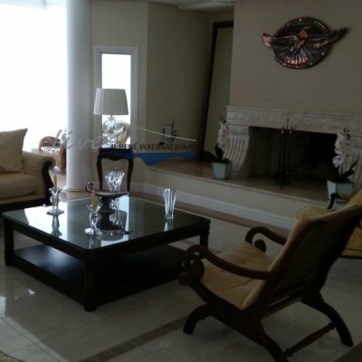 Casa Residencial com 1290m², 8 quartos (sendo 6 suítes), 8 garagens, no bairro Jurerê Internacional em Florianópolis