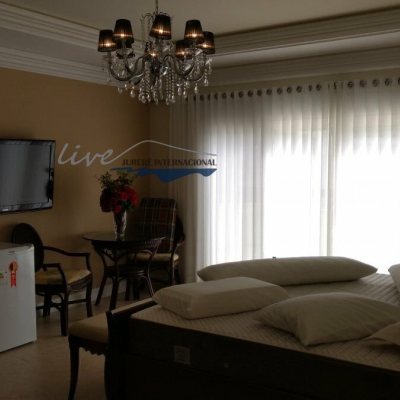 Casa Residencial com 1290m², 8 quartos (sendo 6 suítes), 8 garagens, no bairro Jurerê Internacional em Florianópolis