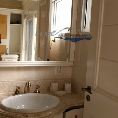 Casa Residencial com 1290m², 8 quartos (sendo 6 suítes), 8 garagens, no bairro Jurerê Internacional em Florianópolis