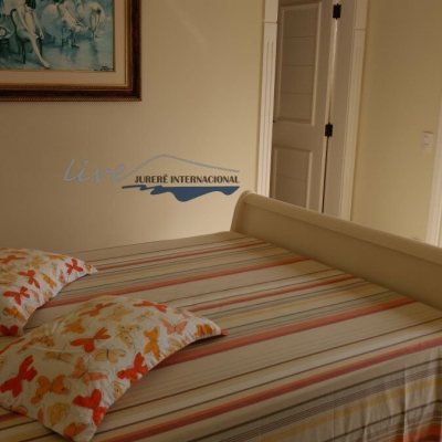 Casa Residencial com 1290m², 8 quartos (sendo 6 suítes), 8 garagens, no bairro Jurerê Internacional em Florianópolis