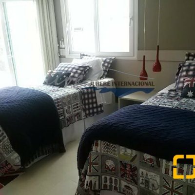 Casa Residencial com 665m², 5 quartos, 2 suítes, 2 garagens, no bairro Jurerê Internacional em Florianópolis